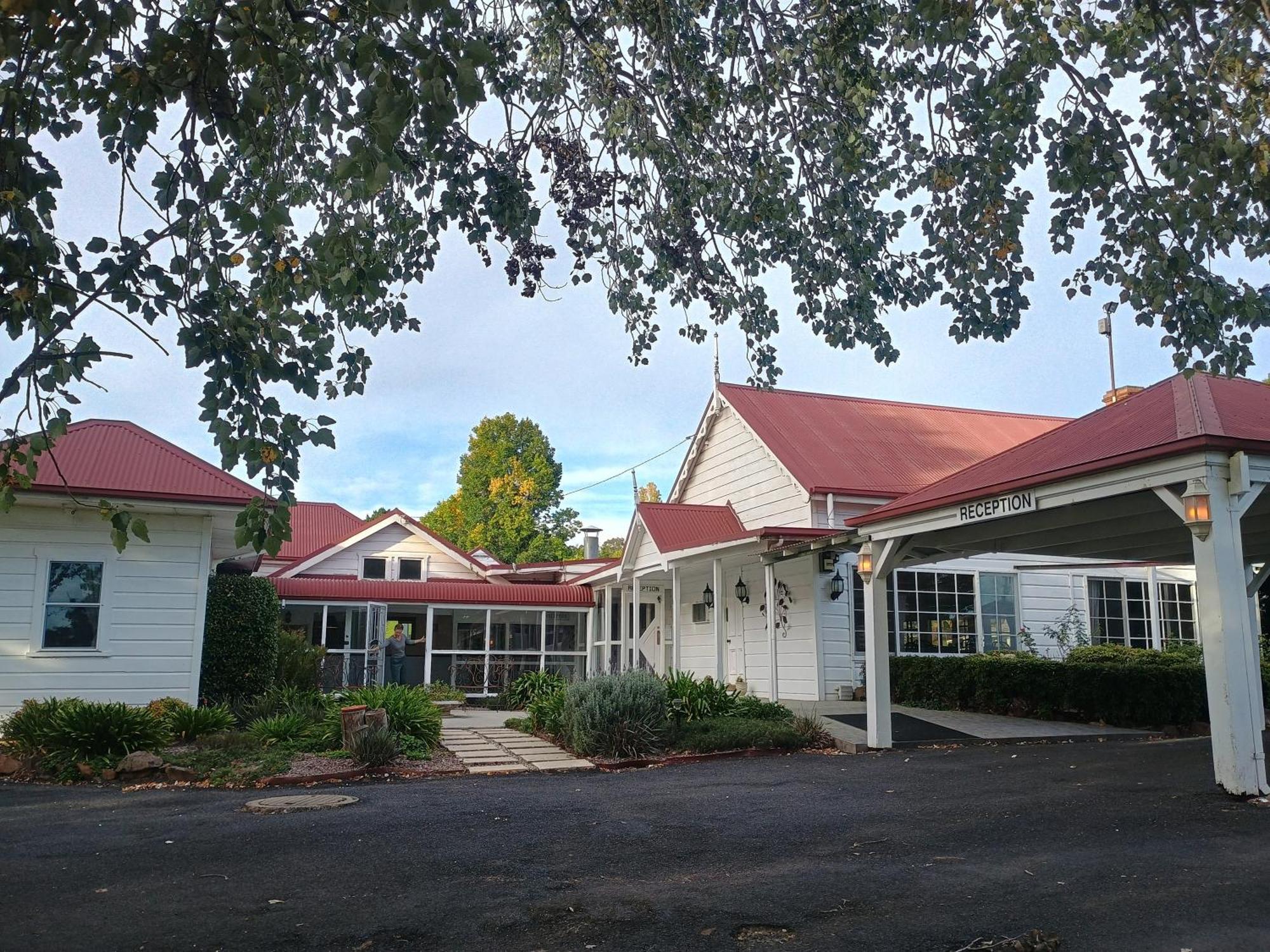 Moore Park Inn Армидейл Экстерьер фото